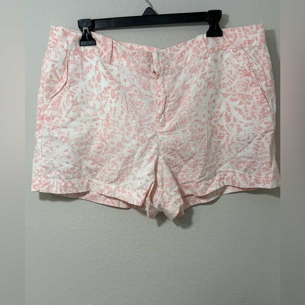 LOFT Ann Taylor Pink & White Textured Print Shorts | Size 14